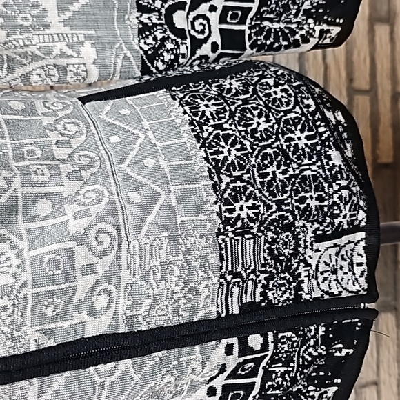 Chicos Hooded Zip Up Sweater Chicos Sz 0  (4) - Picture 2 of 15